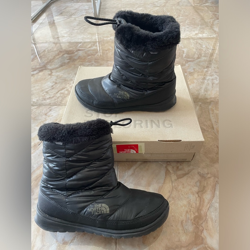 The north face woman boots